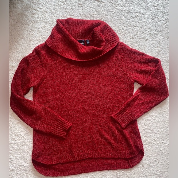 5/$20 Rafaella sweater - Picture 1 of 7